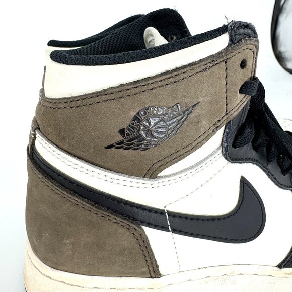 Nike Air Jordan 1 Retro High OG Dark Mocha Size 6.5 Youth / 8 Women's - Picture 9 of 10
